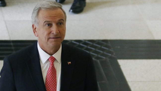 Felipe Larraín: Si uno reduce el IVA al libro, al otro día la gente pedirá rebajas a los medicamentos