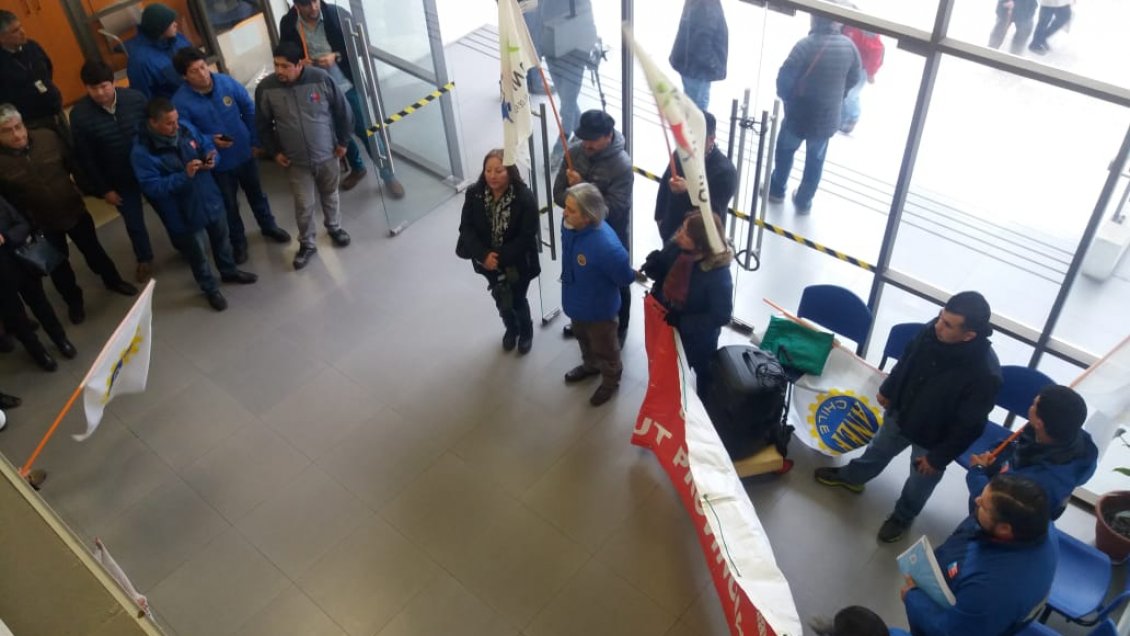 Talca: Funcionarios públicos tomaron dependencias del MOP en protesta por despidos