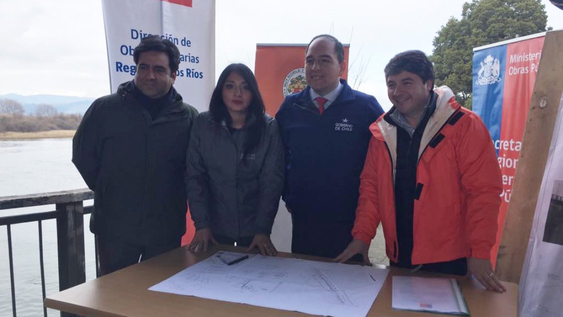 Iniciarán obras para reparar socavón en la costanera de Valdivia