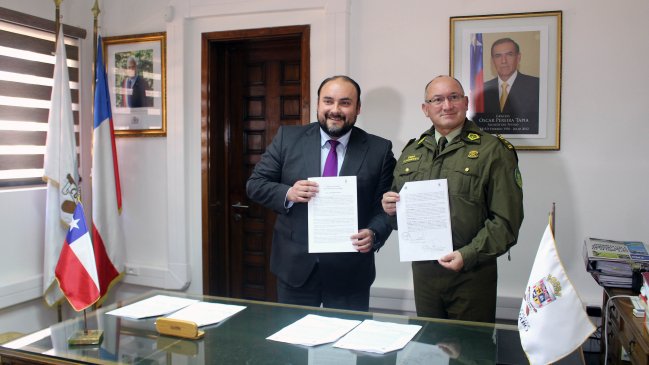 Municipio y Carabineros firman convenio para instalar retén en centro de Coquimbo
