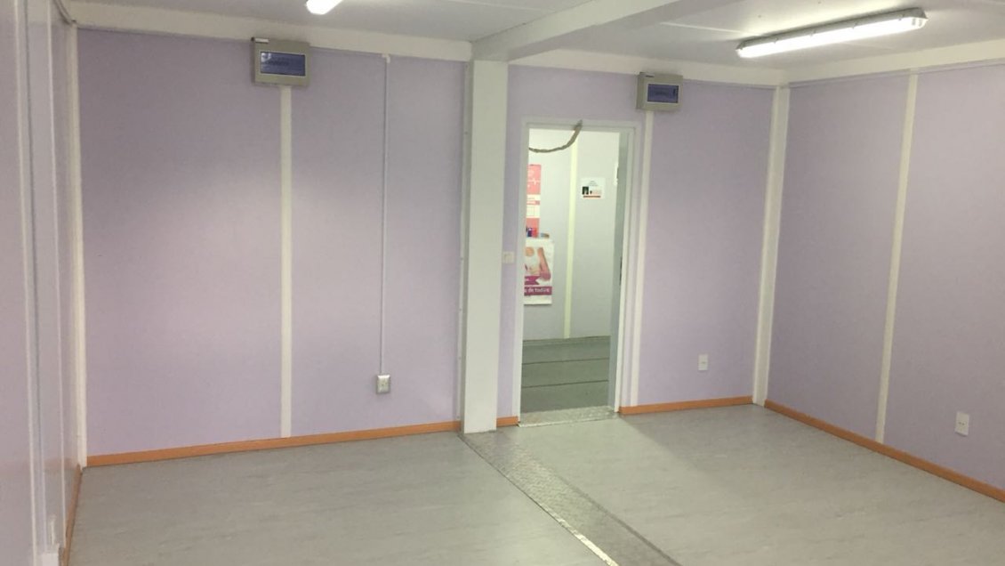 Rehabilitan box de estimulación en el Hospital Modular de Queilen