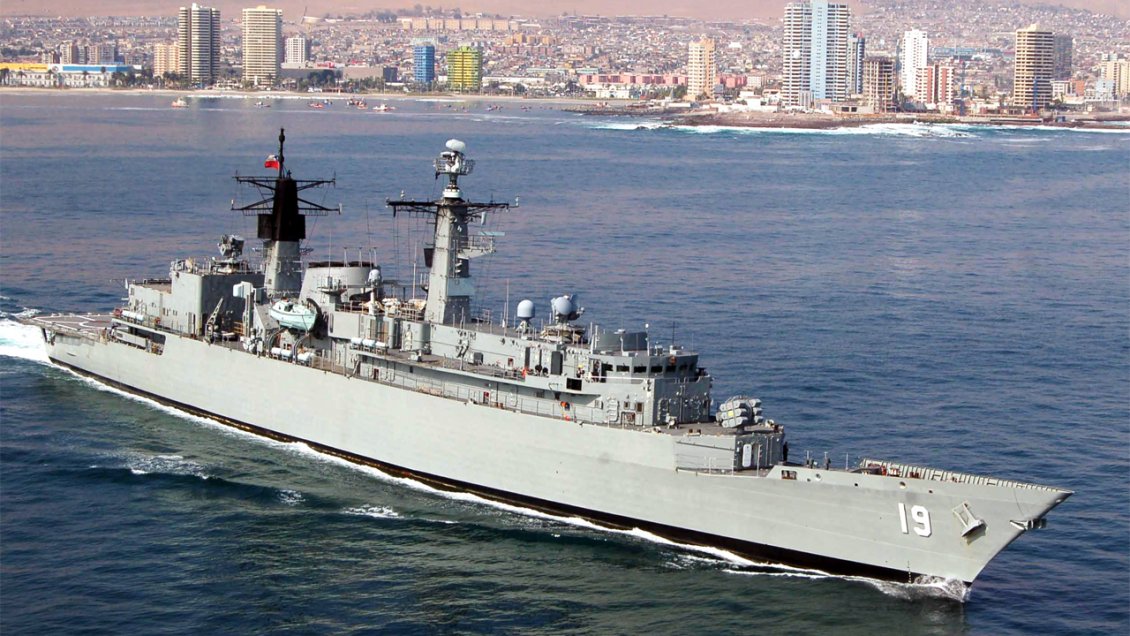 Puertomontinos y turistas pueden visitar la Fragata 