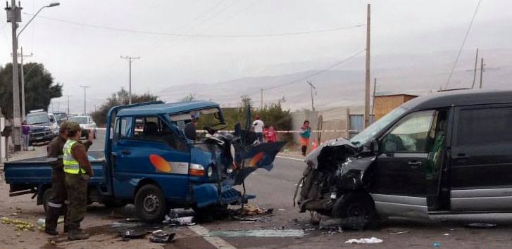 Arica: Un fallecido y cuatro heridos en choque frontal en el valle de Azapa