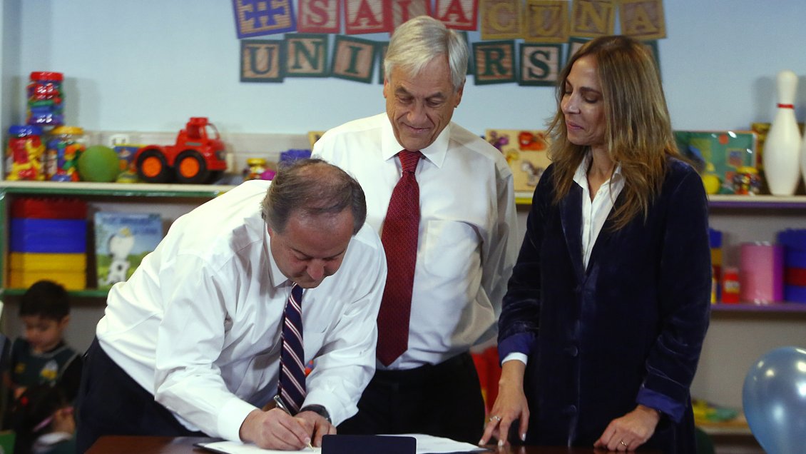 Sala Cuna Universal: Autoridades explican detalles a trabajadoras de casas particulares
