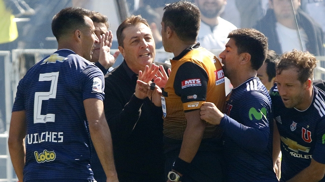 Julio Bascuñán consignó incidentes y fuertes insultos de Kudelka en informe del Superclásico