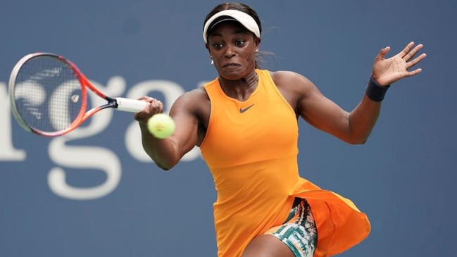 Sloane Stephens comenzó con solidez su defensa del título en el US Open