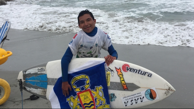  Dilan Bernales representará a Chile en el Mundial de Surf Adaptado  