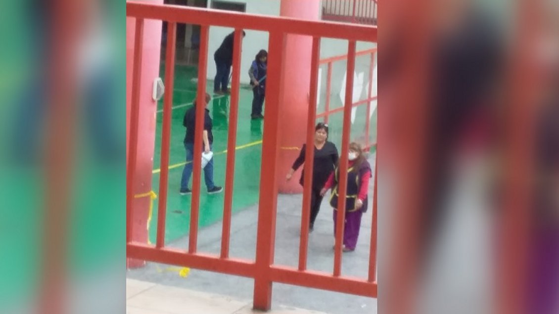 Colapso de alcantarillado obligó a suspender las clases durante toda la semana en liceo