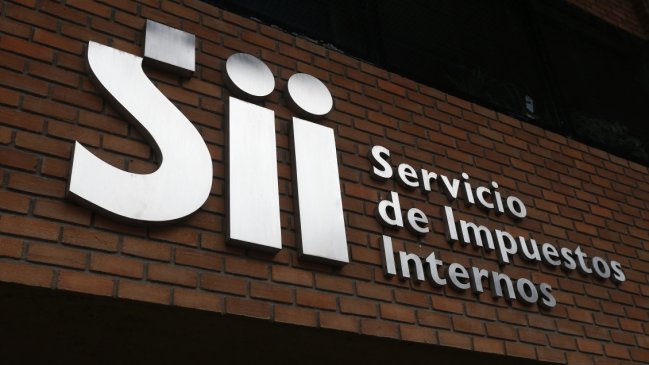 Paro nacional de funcionarios del SII en rechazo a reforma tributaria