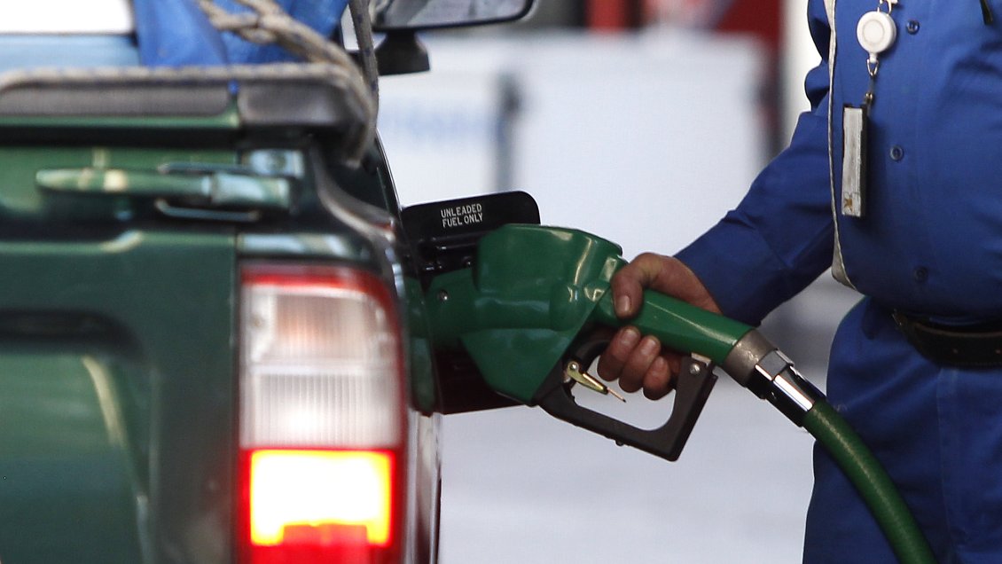 Este jueves suben precios de las bencinas