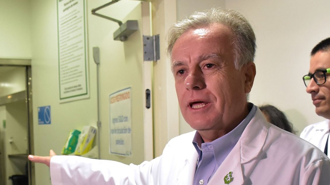 Santelices promete que nadie pasará más de dos años en listas de espera