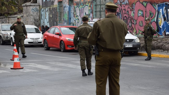 Con disparos y carabineros atropellados terminó un control vehicular en pleno centro de Arica