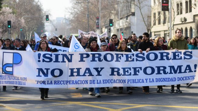 Mineduc comprometió propuesta para septiembre a profesores