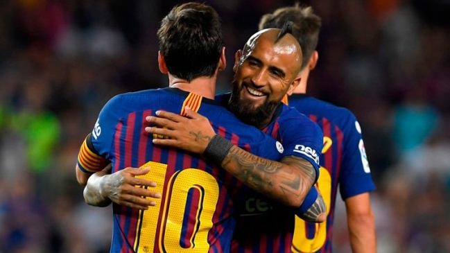Arturo Vidal participó en la aplastante goleada de FC Barcelona sobre Deportivo Huesca