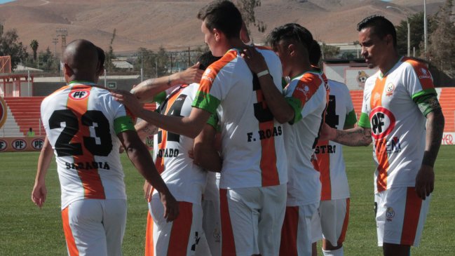 Cobresal se acercó a la cima con una victoria que complicó el panorama de La Serena