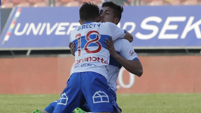 Resumen: Universidad Católica sigue líder pese a enredar puntos con Unión Española