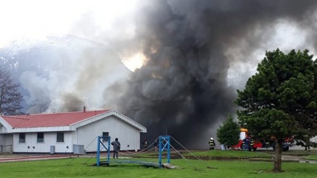 Incendio afectó a regimiento en Puerto Aysén