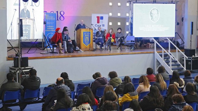Más de 600 docentes debatieron sobre una nueva educación en Coronel