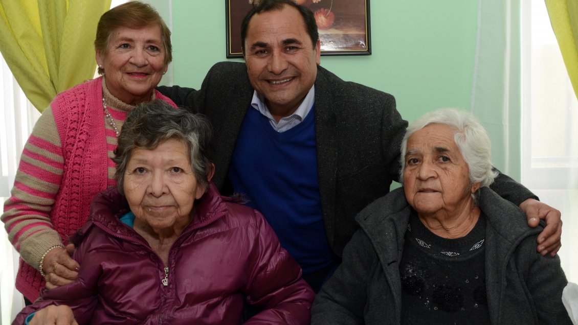 Tarapacá: Adultos mayores de Alto Hospicio solicitaron al alcalde mayores oportunidades de empleo