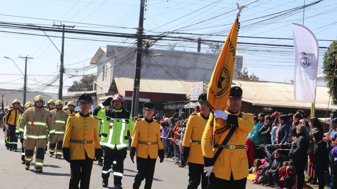 Curicó: Comunidad y autoridades rinden homenaje a Compañía de Bomberos que cumplió 107 años de vida