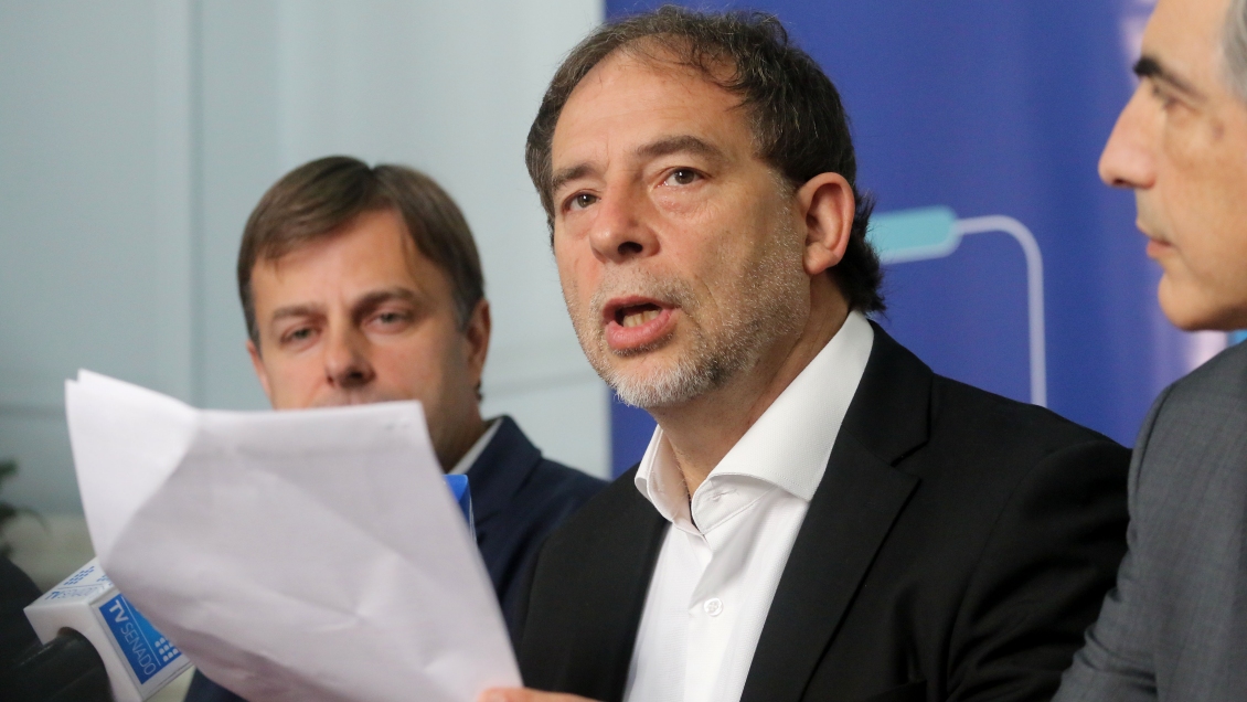 Girardi pidió monitoreo público de los contaminantes en Quintero y Puchuncaví