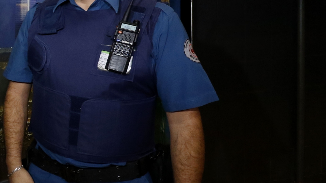 Metro analiza situación de vigilante que blandió arma en plena estación Lo Prado