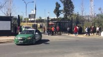 Carabineros desalojó a hinchas que invadieron el Monumental