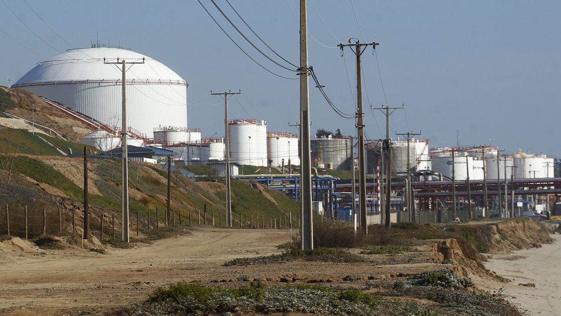 Quintero: Cuatro colegios permanecen tomados tras crisis por contaminación
