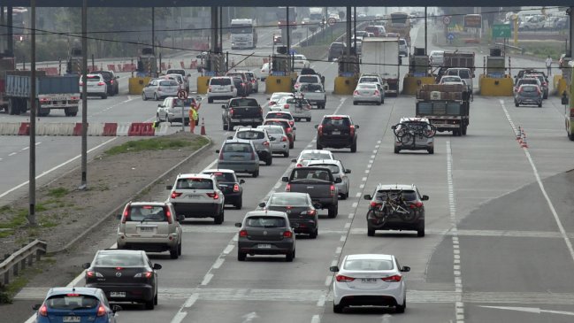 Autoridades esperan cifra histórica de vehículos en rutas de salida a Santiago por Fiestas Patrias