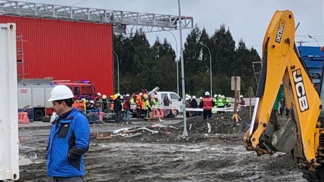Puerto Montt: Derrumbe en construcción deja ocho obreros heridos