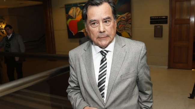 Osvaldo Urrutia buscará citar nuevamente a Pamela Jiles a la comisión de Ética