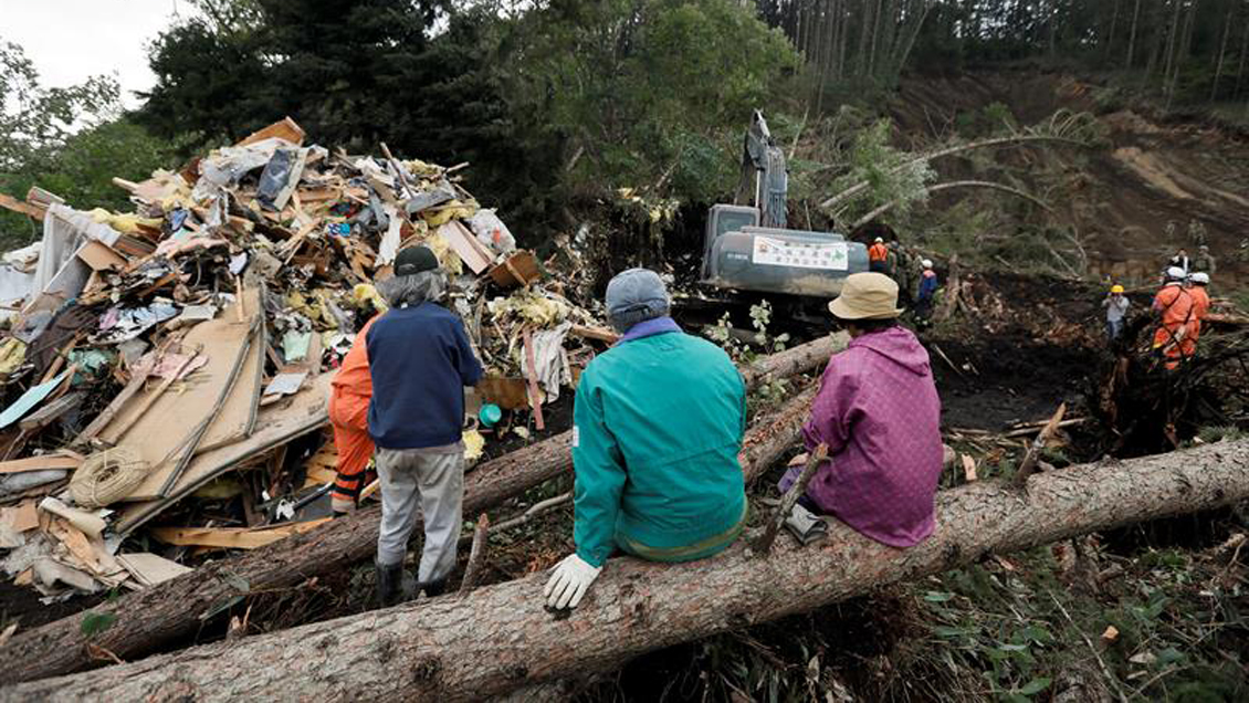 Japón destinará casi 9.000 millones de dólares a paliar daños del terremoto y tifón
