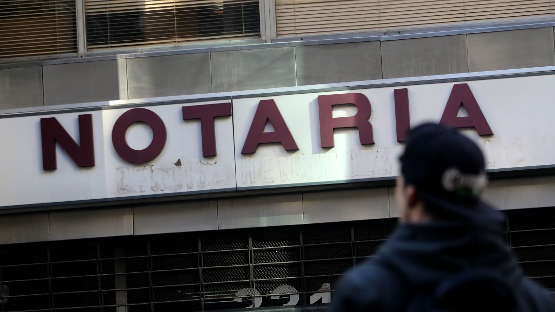 Notarios mantienen su resistencia a la modernización del sistema