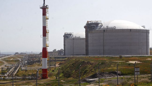 Ministra del Medio Ambiente exhortó a ENAP a reclamar 