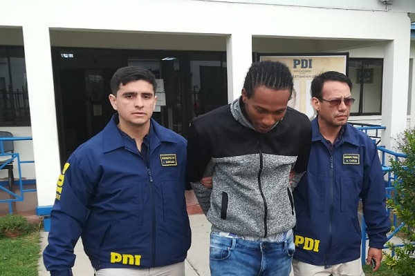 En Ovalle detienen a un hombre por agredir a una persona con un cuchillo en plena vía pública