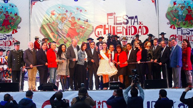 Fiesta de la Chilenidad en Curicó ofrece lo mejor de la gastronomía, folclore y artesanía típica chilena