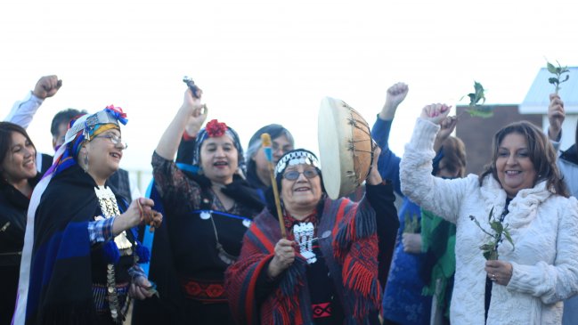 Punta Arenas: Mujeres mapuches conmemoraron el día de la mujer indígena