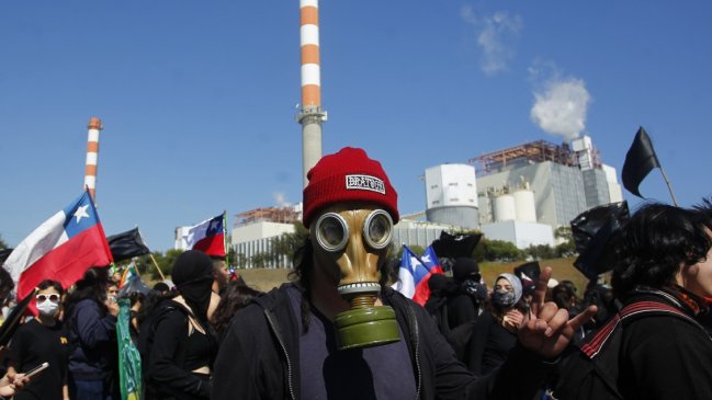 Denuncian nuevos casos de intoxicación en Quintero durante el fin de semana