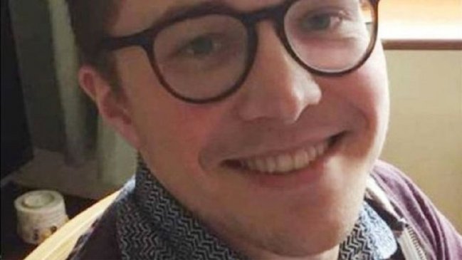 Profesor recibió dura sanción por mensajes obscenos hacia alumna: Los condones son fomes