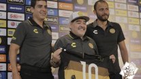 Maradona fue presentado en Dorados: Asumo esta responsabilidad como si fuera un nuevo hijo