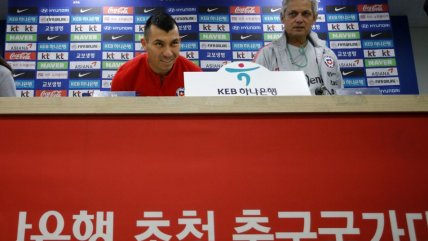 La conferencia de prensa de Reinaldo Rueda y Gary Medel en Suwon