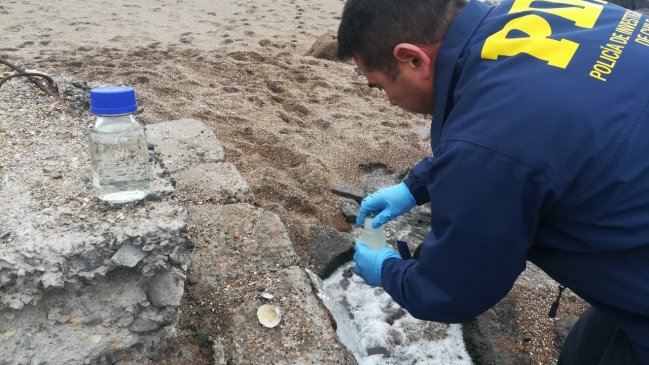 Investigan posible filtración de hidrocarburos en el borde costero de Antofagasta