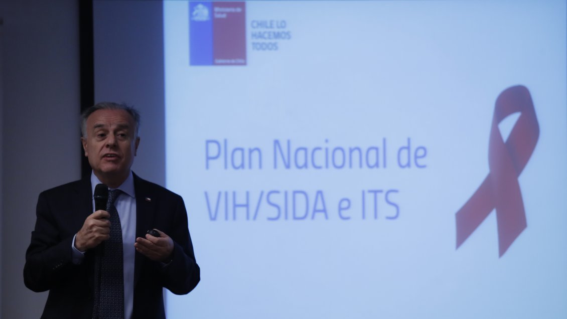 ONG del Maule llevó a la justicia campaña del Gobierno contra el VIH-SIDA