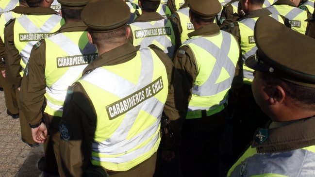 Dos carabineros de baja por vínculos con banda delictual