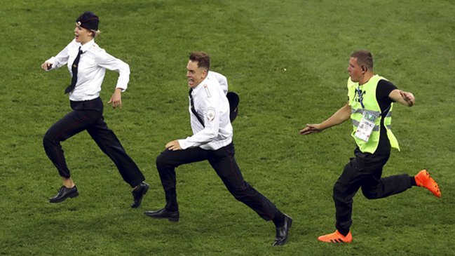 Activista de Pussy Riot en estado 