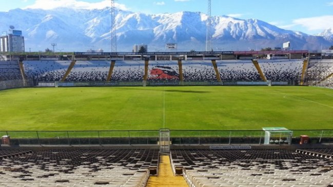 Canchero del Estadio Monumental demandó a Blanco y Negro por explotación laboral