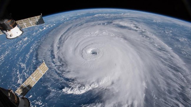 EEUU: A 70 kilómetros de la costa, el huracán Florence cayó a categoría 1