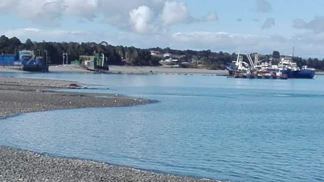 Este viernes se iniciará descarga de mortalidad de peces desde barco Seikongen en Calbuco
