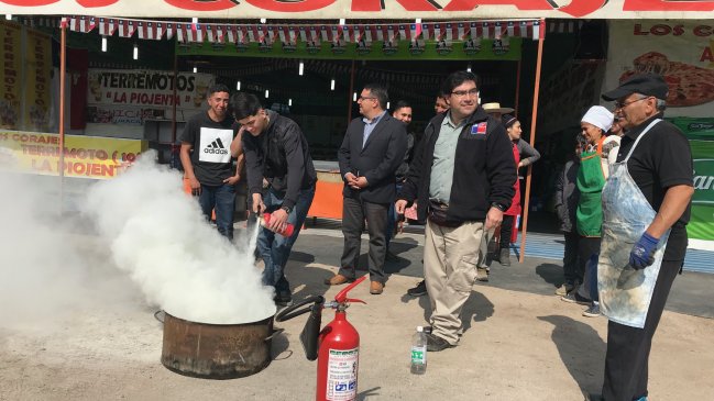 Ultiman preparativos para las Fondas del Pretil de Copiapó