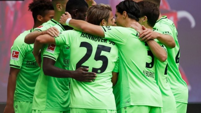 Miiko Albornoz anotó un golazo en derrota de Hannover en la Bundesliga